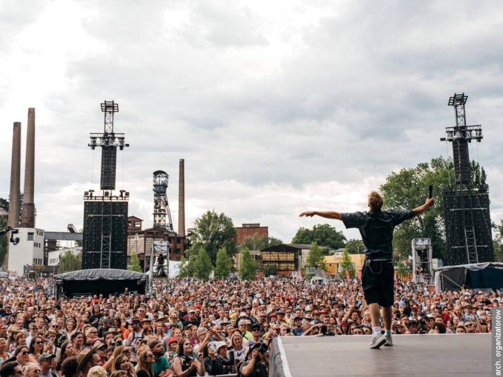 Dziś otworzyły się bramy festiwalu Colours of Ostrava. Organizatorzy przygotowali bogaty program