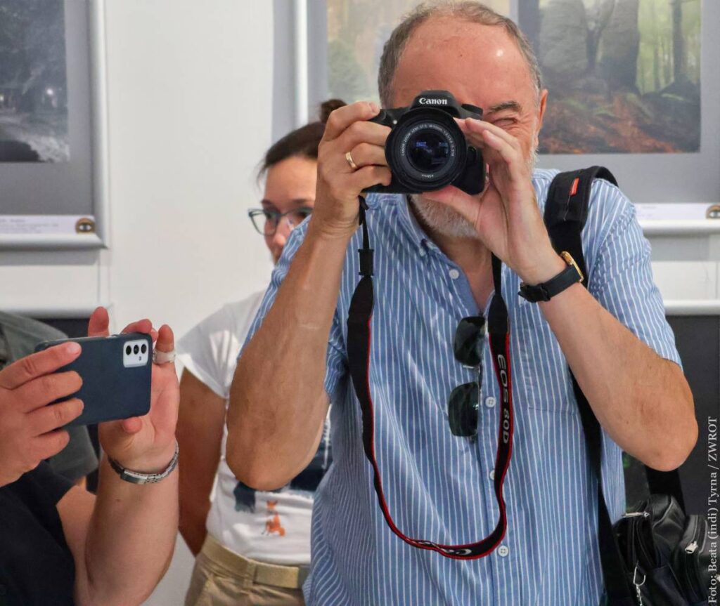 Wernisaż Ogólnopolskiej Wystawy Fotografii Krajoznawczej pt. „50-lecie Komisji Fotografii Krajoznawczej ZG PTTK” odbył się 6 sierpnia 2024 w Cieszyńskim Ośrodku Kultury "Dom Narodowy"