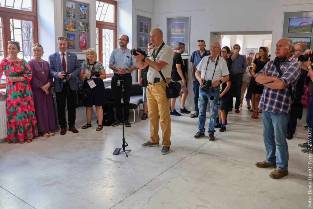 Wernisaż Ogólnopolskiej Wystawy Fotografii Krajoznawczej pt. „50-lecie Komisji Fotografii Krajoznawczej ZG PTTK” odbył się 6 sierpnia 2024 w Cieszyńskim Ośrodku Kultury "Dom Narodowy"