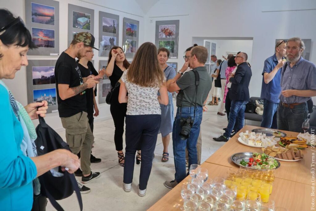 Wernisaż Ogólnopolskiej Wystawy Fotografii Krajoznawczej pt. „50-lecie Komisji Fotografii Krajoznawczej ZG PTTK” odbył się 6 sierpnia 2024 w Cieszyńskim Ośrodku Kultury "Dom Narodowy"