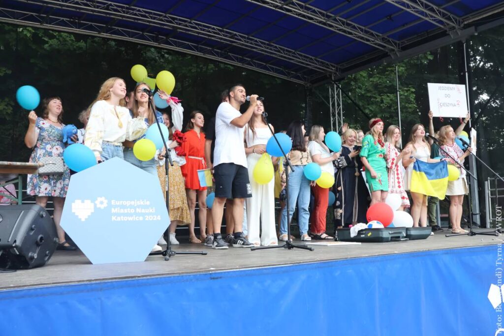 W ramach Wieczoru Narodów zorganizowanego w ramach Letniej Szkoły Języka, Literatury i Kultury Polskiej 15 sierpnia na Górze Zamkowej studenci z różnych stron świata prezentowali kulturę swoich krajów