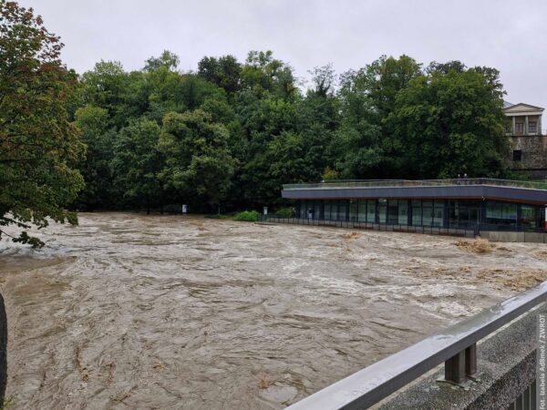 Dramatyczna noc w regionie. Czeski Cieszyn ewakuuje centrum miasta [aktualizacja]