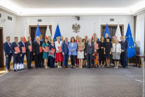 Została powołana Polonijna Rada Konsultacyjna. Członkiem jest m.in. Helena Legowicz