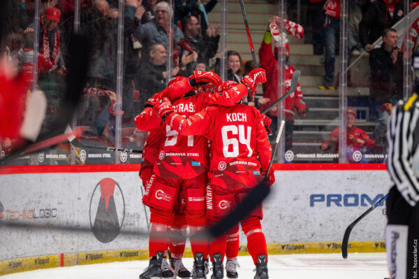 Zaległości nadrobione i cenne trzy punkty w WERK Arenie. Stalownicy wracają do strefy play-off