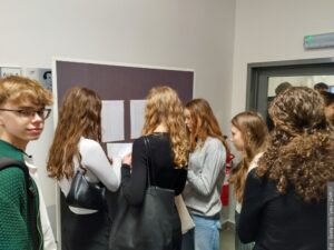 Trwają egzaminy wstępne do szkół średnich. Zdający do polskiego gimnazjum dzielą się swymi emocjami i motywacjami wyboru szkoły