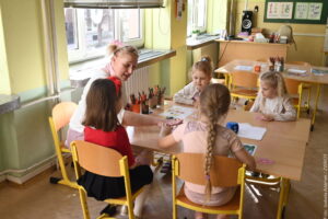 Przebiega konkurs Ministerstwa Edukacji „Wkręć się w szkołę!”. Opowiedz swoją historię i pokaż szkołę oczami ucznia