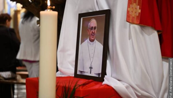 Dzisiaj pogrzeb papieża Franciszka. W Polsce obowiązuje żałoba narodowa