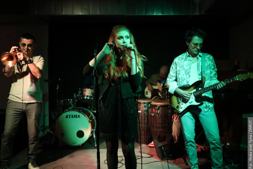 Polski czwartek z bluesem i kobiecą energią. W Dziupli wystąpił wrocławski zespół The Tricky Things. Następny koncert już w ten piątek