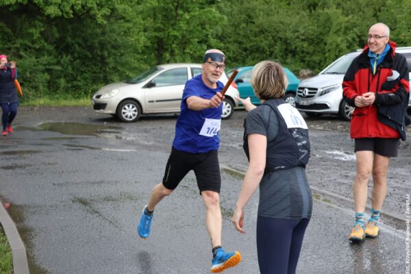 Olza Run powrócił po przerwie. Biegaczy nie zniechęcił chłód i deszcz