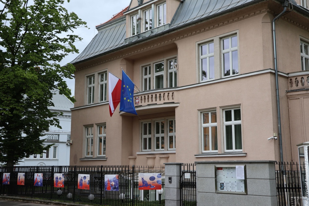 Znamy ostateczne wyniki wyborów prezydenckich. Jak głosowała Polonia i Polacy na świecie i Czechach?