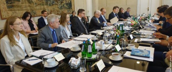 Media, młodzież, powroty – tematy posiedzenia międzyresortowego zespołu ds. Polonii