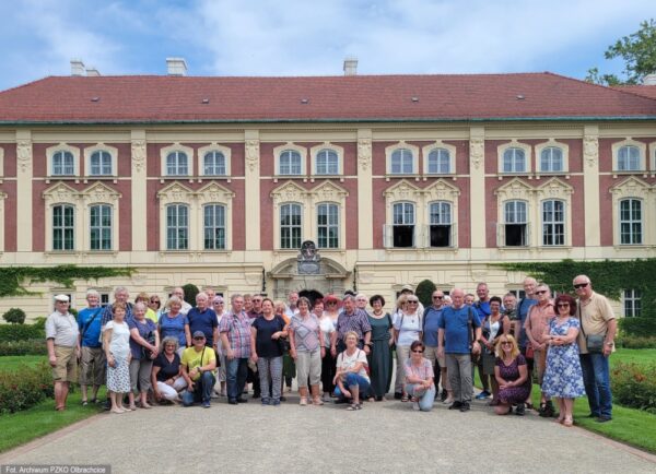 Z POCZTY REDAKCYJNEJ. MK PZKO Olbrachcice zwiedziło Łańcut i Rzeszów