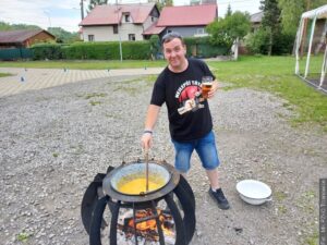 Z POCZTY REDAKCYJNEJ. Jajecznica, Dzień Matki i Dzień Dziecka w Trzanowicach