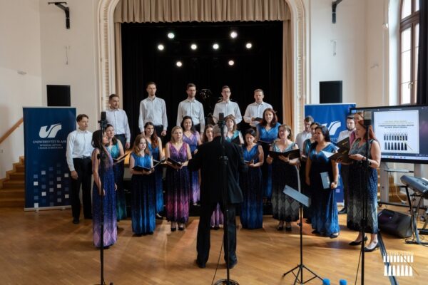 Sukces chóru Canticum Novum. Dwa srebrne medale zdobyte na festiwalu w Cieszynie
