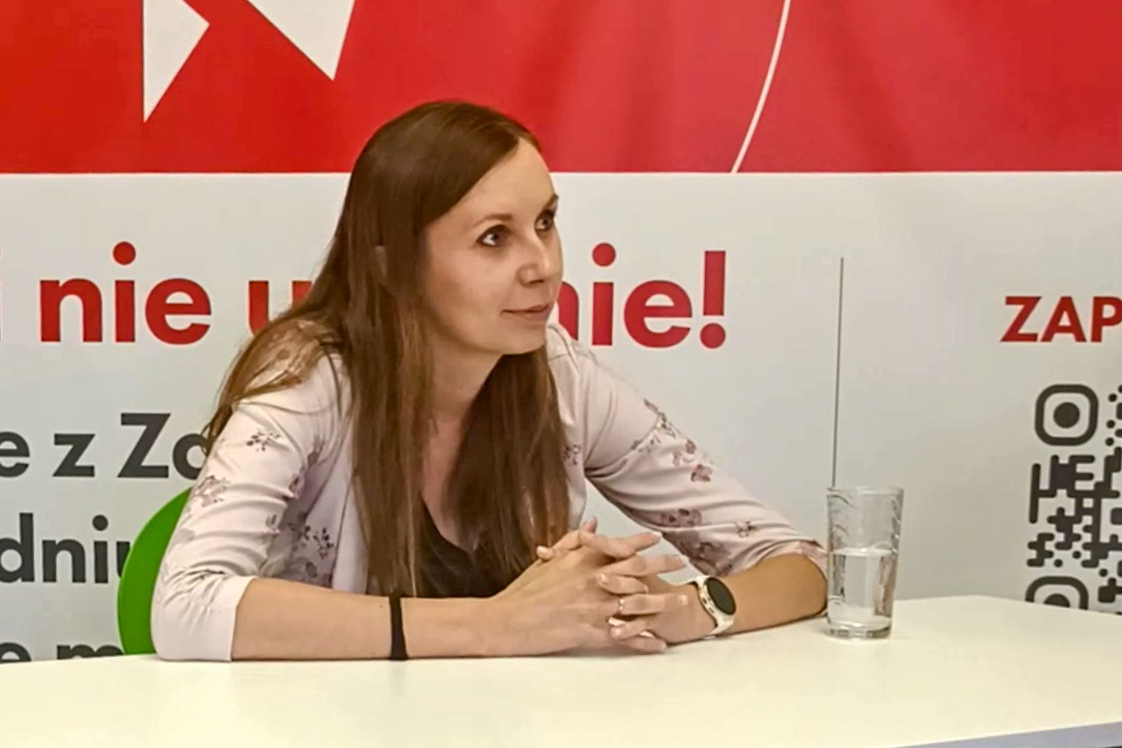 Między folklorem a wakacyjną plażą. Renata Podermanska w najnowszym odcinku „Zwrotowiska”
