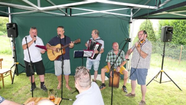 Z POCZTY REDAKCYJNEJ: Płyniesz lato” w Gnojniku. Letnie spotkanie PZKO z muzyką i domową kuchnią