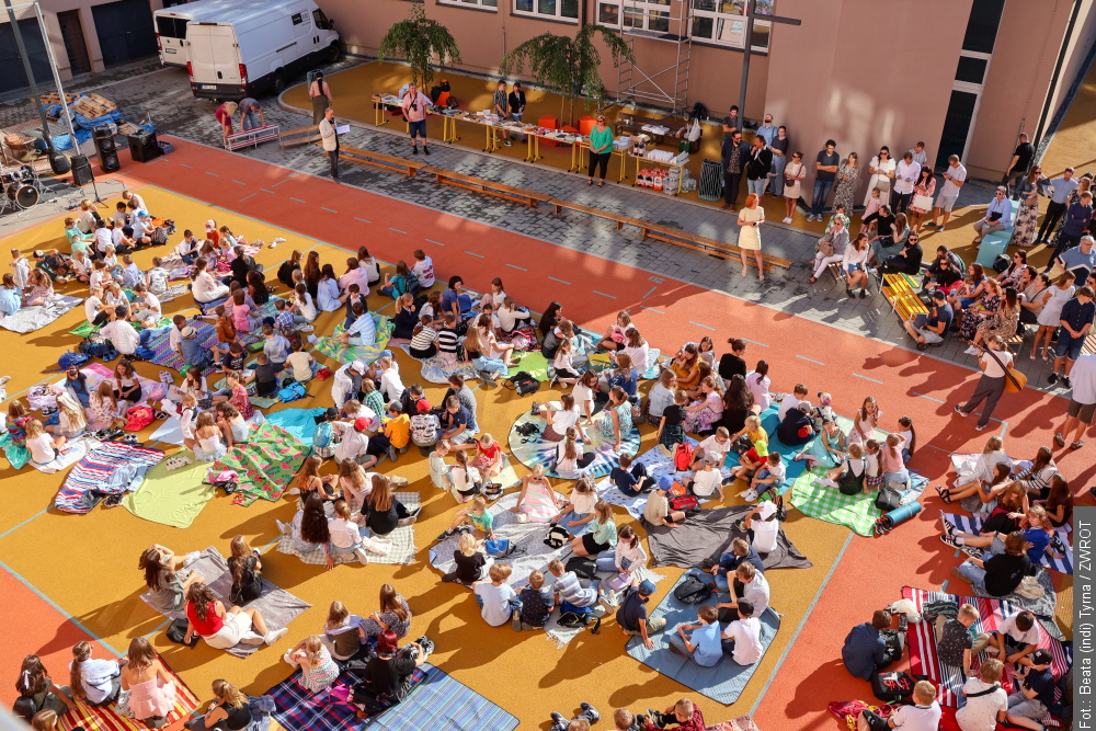 Pierwszy dzwonek zabrzmiał w Czeskim Cieszynie. Nowy rok szkolny rozpoczął się piknikiem i koncertem zespołu B-27