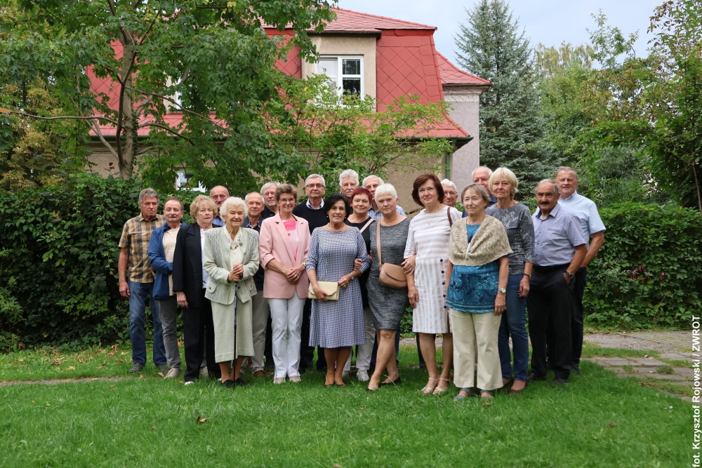 Szkolnych wspomnień czar. Absolwenci trzynieckiej pięcioklasówki spotkali się na 80-lecie powstania szkoły