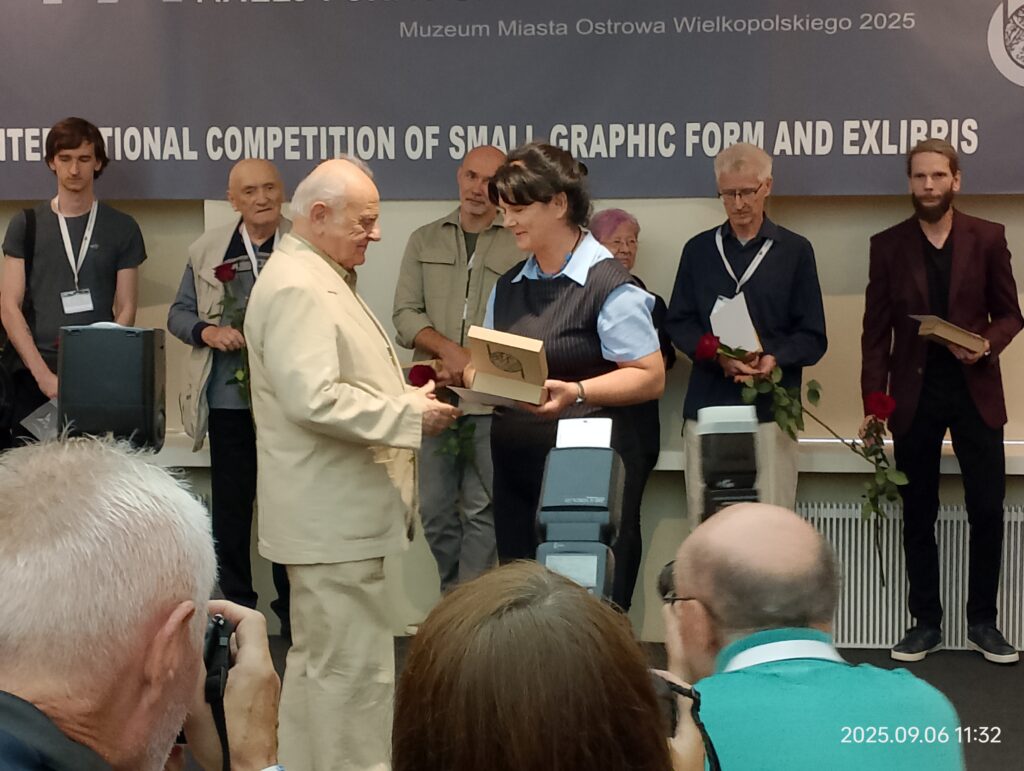 Zbigniew Kubeczka z wyróżnieniem w Ostrowie Wielkopolskim. Artysta znalazł się w gronie laureatów XIX Międzynarodowego Konkursu Małej Formy Graficznej i Ekslibrisu