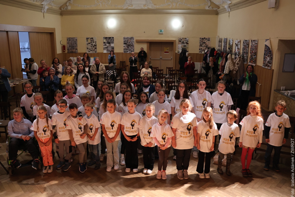 Wakacyjne wspomnienia w kolorowych ilustracjach. Laureaci konkursu podróżniczego nagrodzeni w Czytelni