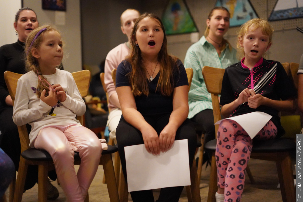 Sekrety białego śpiewu zdradziła Agnieszka Sikora. Zobacz, jak wyglądały warsztaty w Dziupli