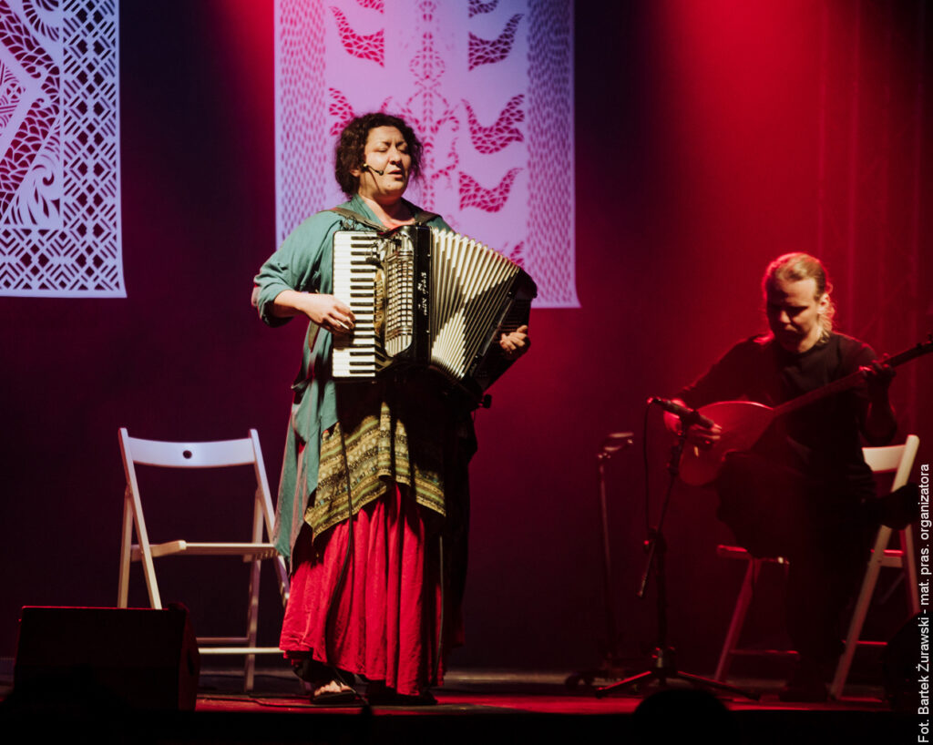 „Między Ziemią a Niebem”. Opowieści, muzyka i magia żywiołów w Księgarni u Wirthów