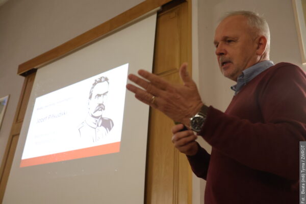 Patriotyczne popołudnie 11 listopada w Czeskim Cieszynie. Piłsudski, pieśni legionowe i bigos w Domu Polskim