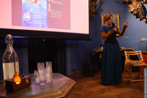 Historia perfum na ostatnim w tym roku Spotkaniu Szersznikowskim. Zapach jako podróż przez czas i zmysły w Muzeum Śląska Cieszyńskiego