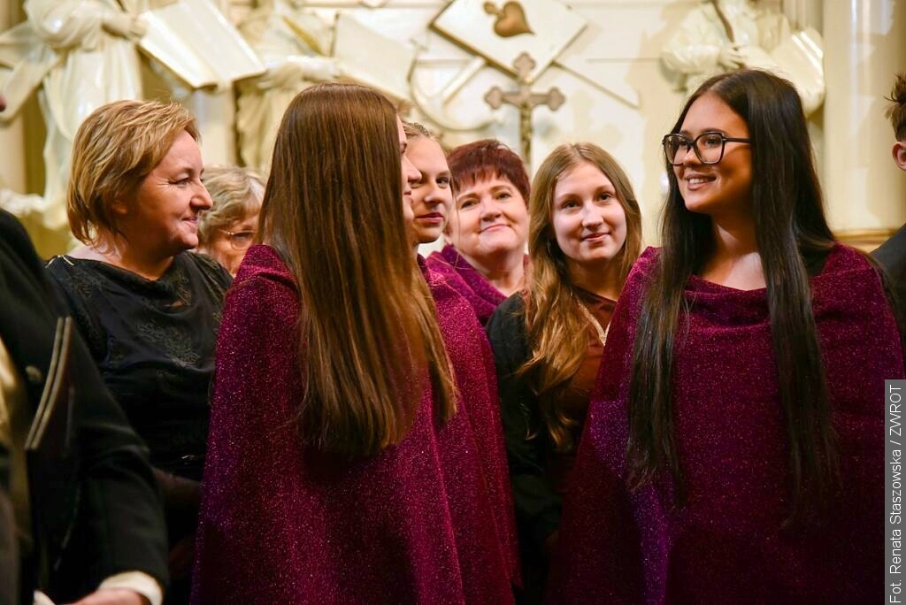Koncert kolęd w Nawsiu. Melodia zaprosiła gości do wspólnego kolędowania