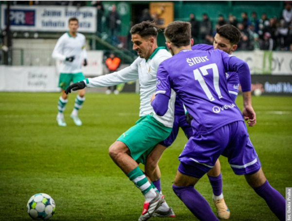 Futbol w regionie. Karwina zimuje w czołowej piątce ligi, Banik – w strefie spadkowej