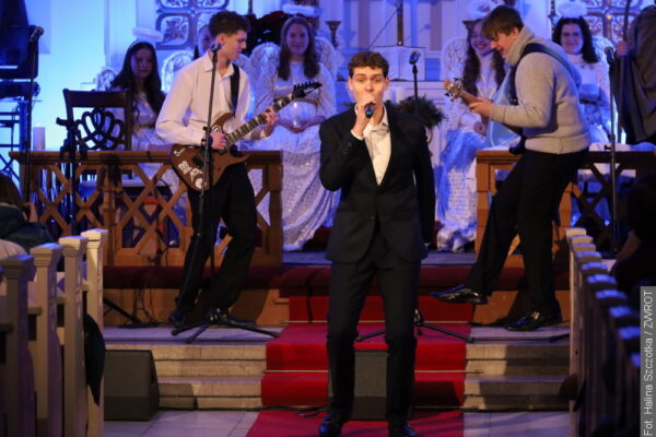 Utalentowana młodzież i świąteczne melodie. Za nami kolejna niezapomniana edycja Koncertu Świątecznego Gimnazjum