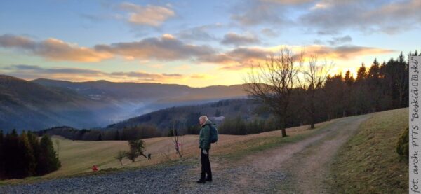 Poświątecznie na szlaku. „Beskidziocy” tradycyjnie 27 grudnia spotkali się na Kozubowej