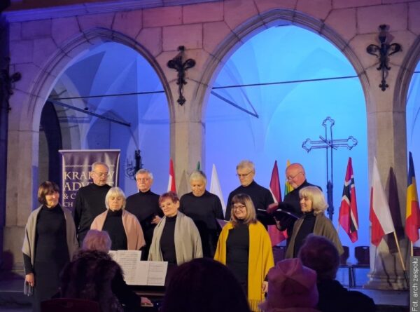 Z POCZTY REDAKCYJNEJ. TA Grupa koncertowała w Krakowie