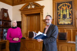 Spacer PTTS „Beskid Śląski” po cieszyńskim ratuszu z historią w tle. Posłuchaj nagrania wykładu Stanisława Kaweckiego [nagranie]