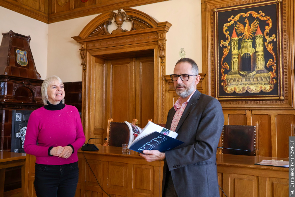 Spacer PTTS „Beskid Śląski” po cieszyńskim ratuszu z historią w tle. Posłuchaj nagrania wykładu Stanisława Kaweckiego [nagranie]