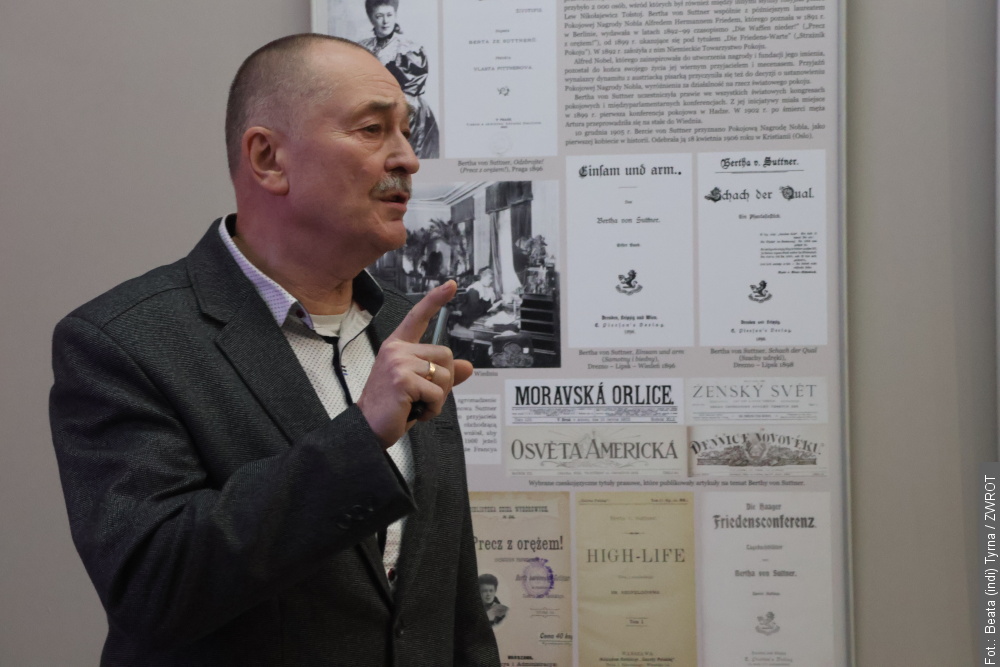 Sztuczna inteligencja była tematem pierwszego tegorocznego wykładu MUR-u. Bogdan Ficek mówił o możliwościach jej zastosowania [NAGRANIE]