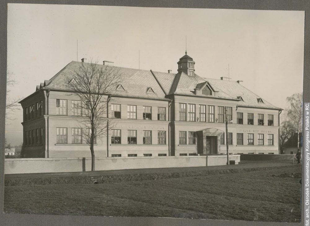 Bogate tradycje polskiego szkolnictwa w Suchej Górnej. To nie tylko 95 lat budynku dawnej „wydziałówki”