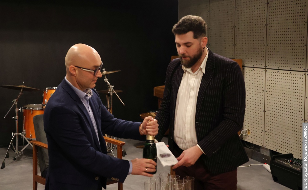 Chrzest poezji w Dziupli. Na literacką wędrówkę przez 18 lat życia zaprosił Jacek Ślewczuk z klubu Polonus z Brna