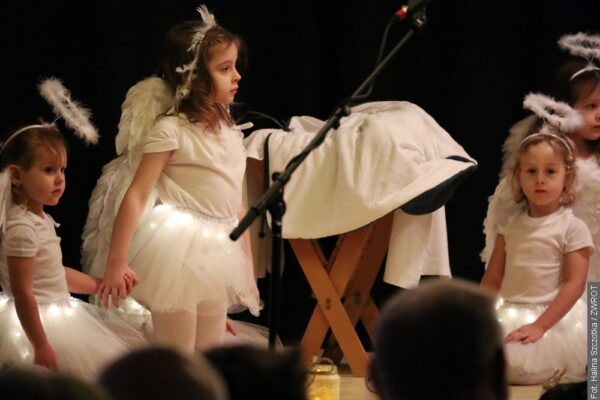 Gwiazdka w Nieborach. Przedszkolaki pokazały urocze jasełka