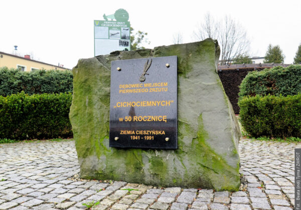 Minęło 85 lat od historycznego zrzutu Cichociemnych. Uroczystości w Dębowcu patronatem honorowym objęło Ministerstwo Obrony Narodowej