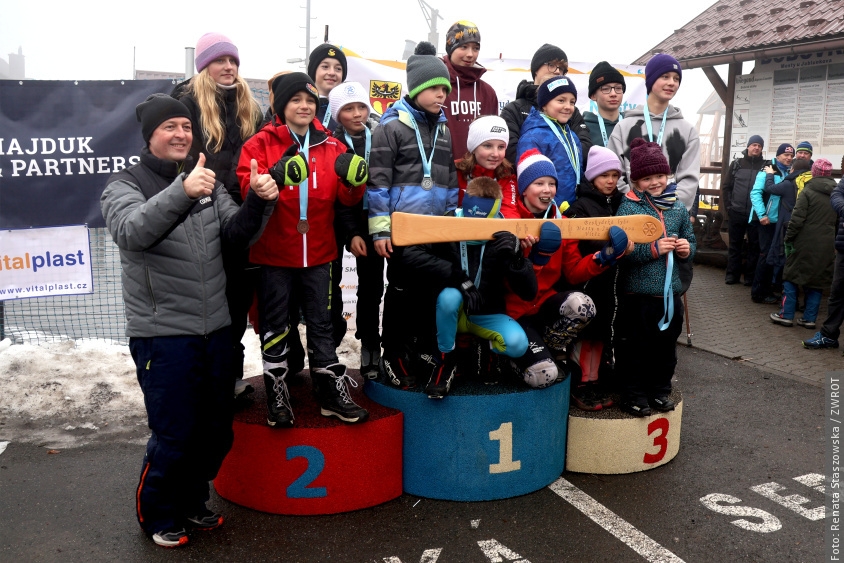 Beskidzka Narta po raz 27. Zwycięzcą klasyfikacji generalnej polska szkoła z Bystrzycy [zdjęcia]