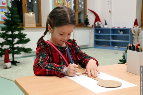 Leśne skrzaty otworzyły drzwi do szkoły. Zapisy w Bystrzycy pełne uśmiechu