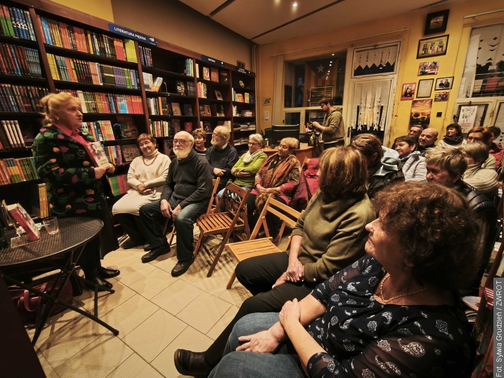 I zamilkły fortepiany. Spotkanie autorskie z Władysławą Magierą w Księgarni u Wirthów