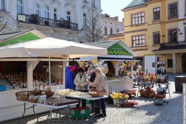 Jarmarki wielkanocne w okolicy. Sprawdź, gdzie i kiedy je odwiedzić