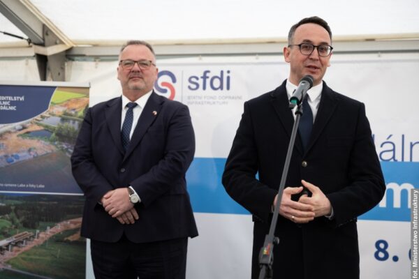 Ministrowie zainaugurowali budowę odcinka autostrady, która połączy Bałtyk z Republiką Czeską. W tle rozmowy o drogach i kolei