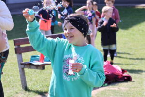 Nauka poza ławką. Uczniowie z polskiej szkoły w Trzyńcu badali, co dzieje się w powietrzu