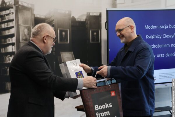 Zaolziacy chętnie tu zaglądają. Książnica Cieszyńska zakończyła wielką modernizację