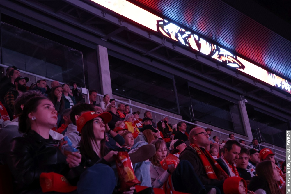 Stalownicy w Werk Arenie nie grali, ale ich kibice i tak przyszli. W finałach 2:0 prowadzą jednak Pardubice