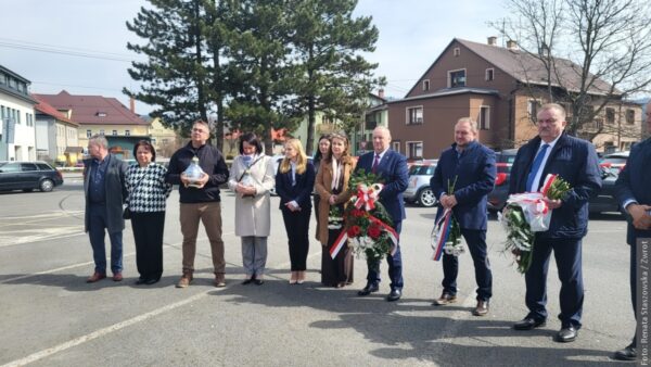 Zginęli, bo byli Polakami. W Jabłonkowie uczczono pamięć ofiar egzekucji z 1945 roku