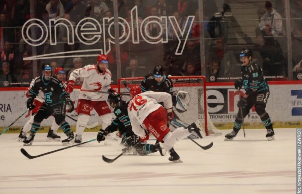 Stalownicy prowadzą w serii 2:0! Prawdziwy thriller w Werk Arenie